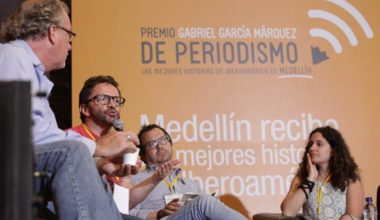Charla: “Masas revueltas: el periodismo ante los movimientos sociales en red y las protestas en las calles”