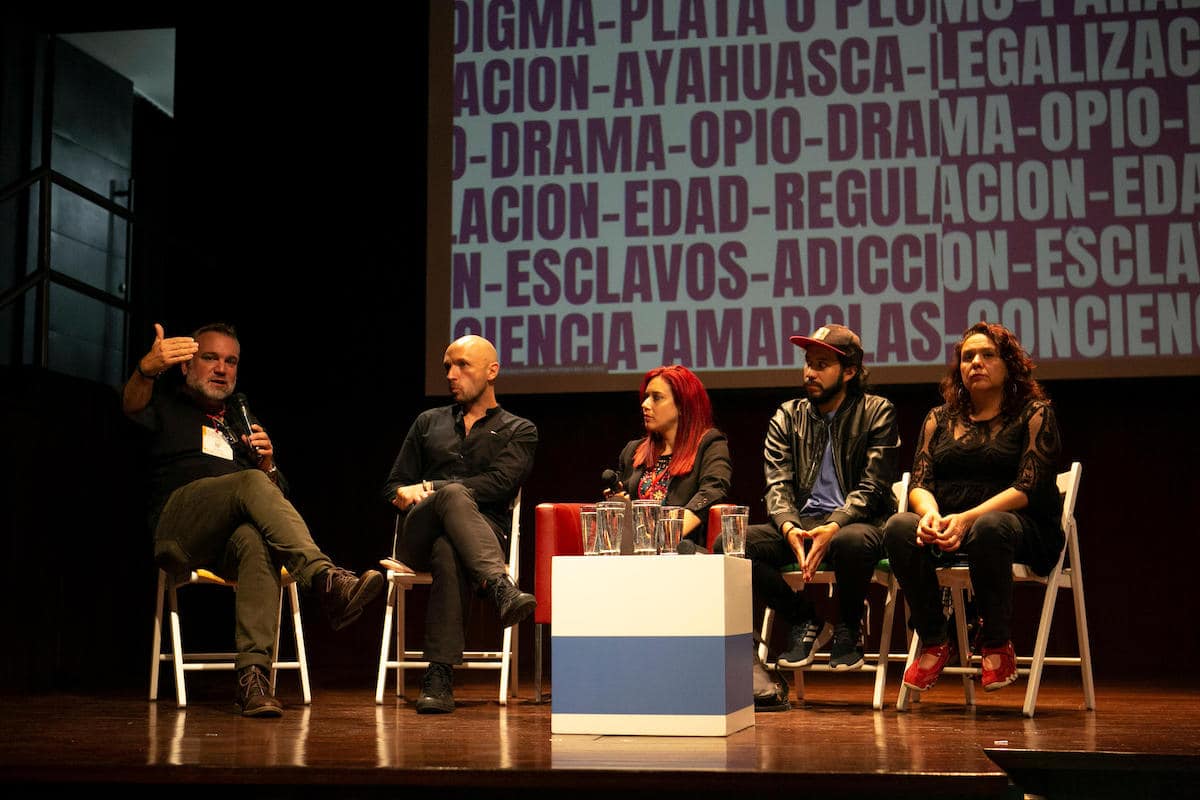Drogas: políticas y violencias fue una de las charlas que tuvo lugar en el Parque Explora.